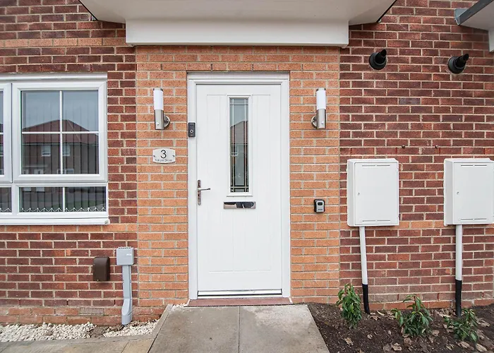 Solid Mirror Modern Riverside Home, Doncaster